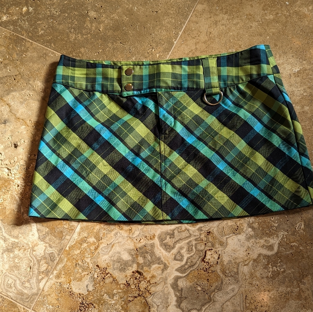 "Wet Seal" Plaid Skirt Size 9